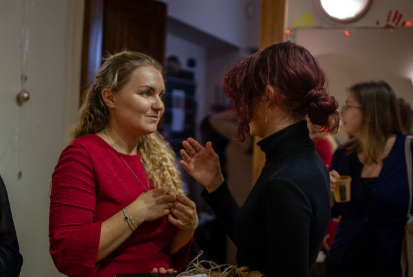 Готовий зводитись на зорні стелі